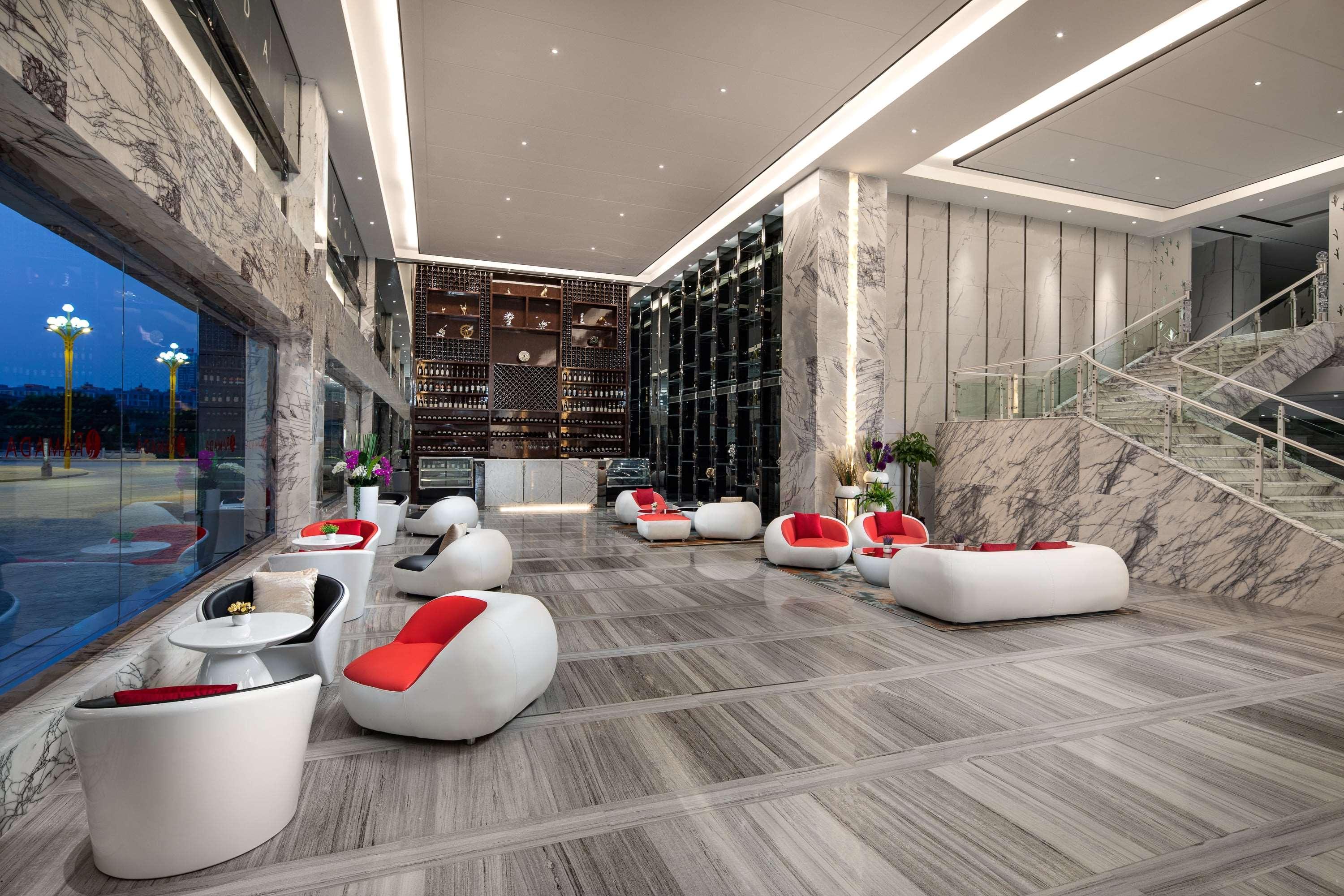 Ramada By Wyndham Mengzi Suites Exterior photo