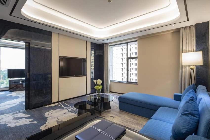 Ramada By Wyndham Mengzi Suites Exterior photo